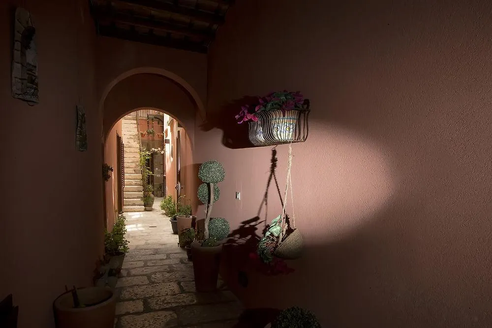 Ferienwohnung Il Cortile Fiorito Trapani Apartment