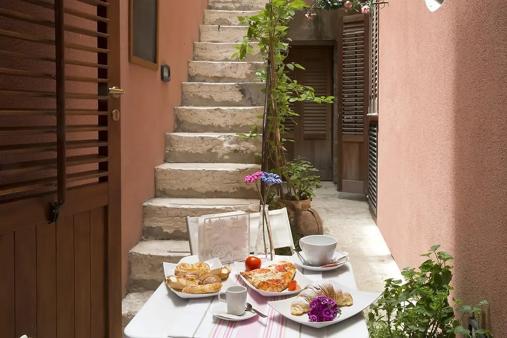 Il Cortile Fiorito Apartment Trapani Italy