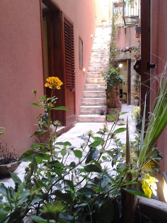 Il Cortile Fiorito Apartment Trapani