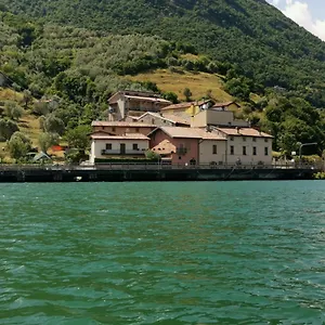 Di , Tavernola Bergamasca Italien