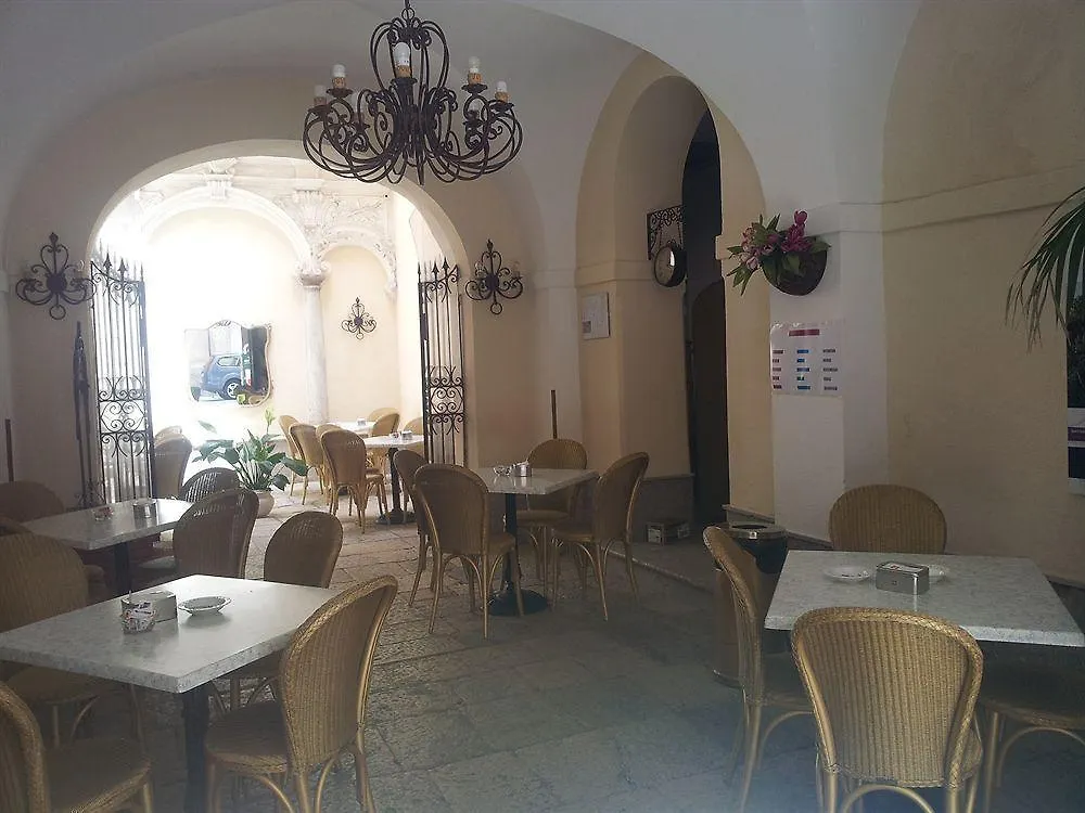 Il Cortile Fiorito Daire Trapani 0*,