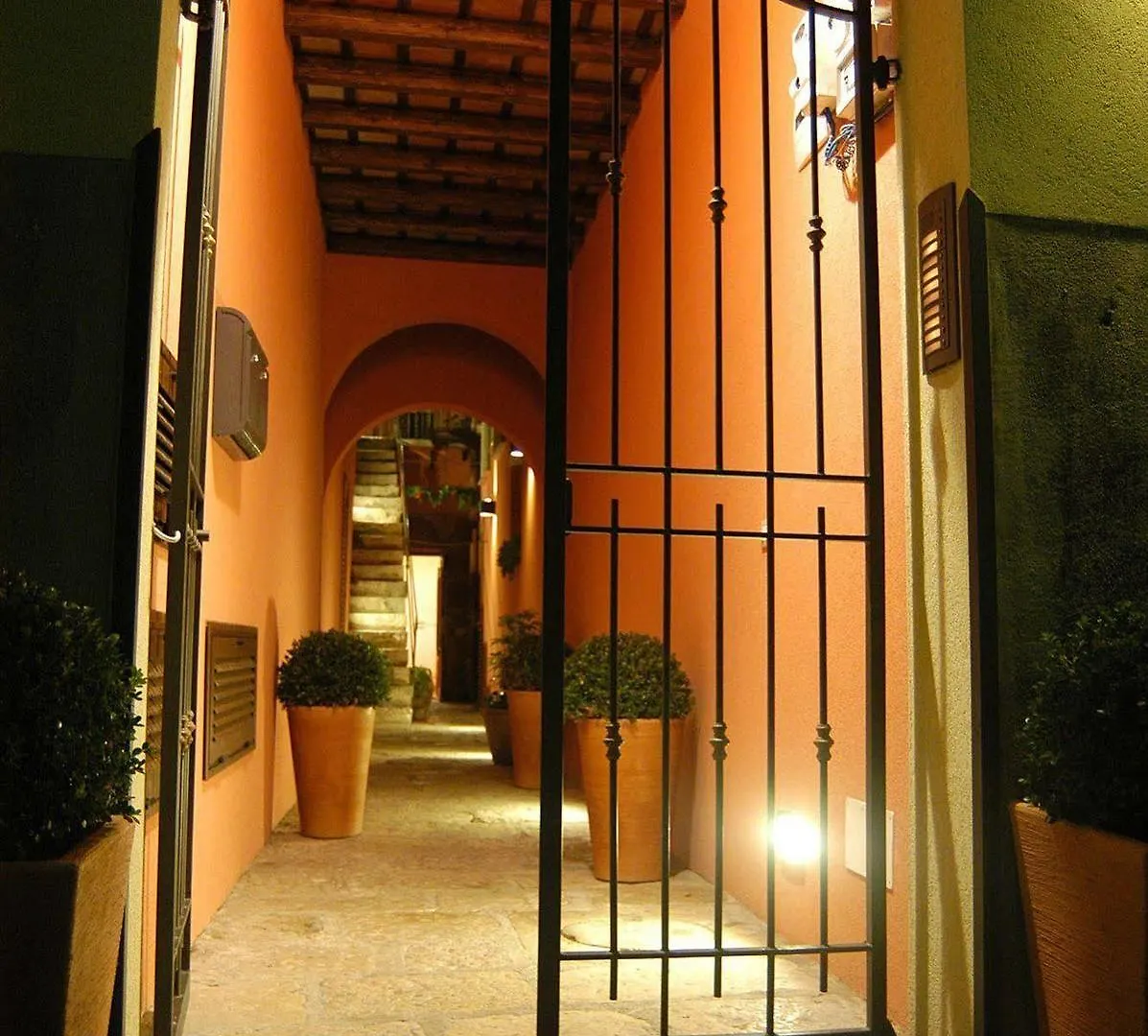 Il Cortile Fiorito Daire Trapani 0*,  İtalya